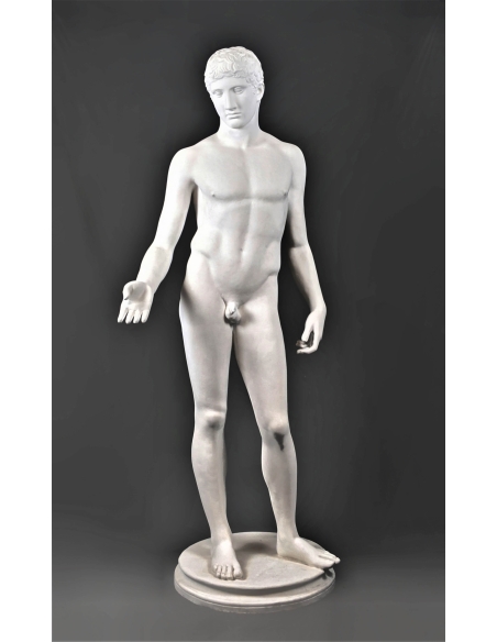 L'Idolino de Pesaro, statue romaine à taille réelle