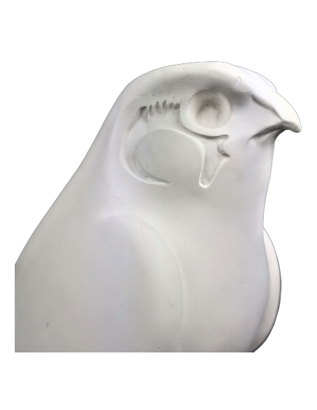 Estatua del Rey Nectanebo II protegido por Horus