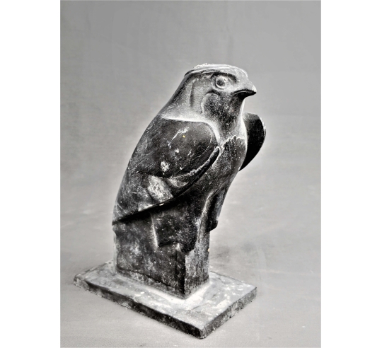 Estatua de Horus, el dios halcón egipcio