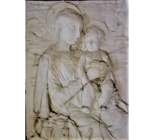 La Virgen y el Niño por Antonio Rosselino