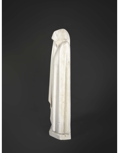 Statue de Pleurant voilé, cachant son visage par Jean de Cambrai Statue de Pleurant voilé, cachant son visage par Jean de Cambrai