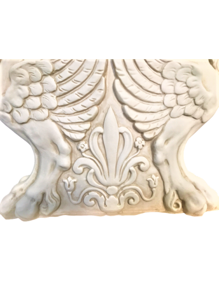 Pie de Mesa León Alado