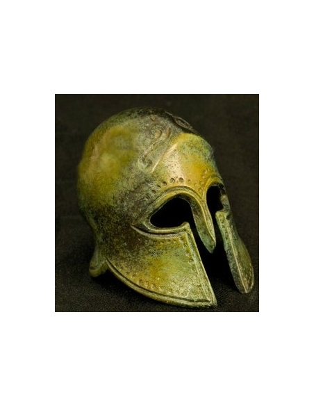 Casco corintio antiguo en bronce Casco corintio antiguo en bronce