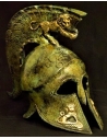 Yelmo espartano con leones en bronce