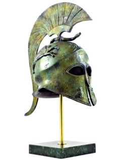 Casque de la déesse Athéna aux griffons