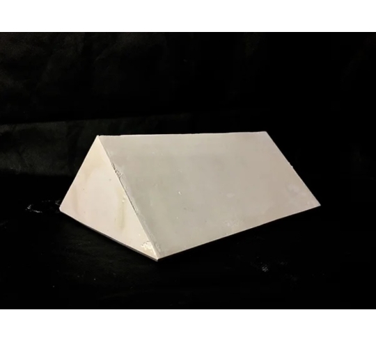 Prisma escultura geométrica 3D