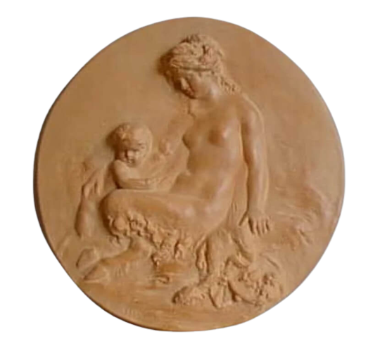 Bas relief Faune féminin et jeune enfant, scène maternelle d'après Claude Michel, dit Clodion