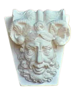 Mascarón de fauno con cuernos encorvados
