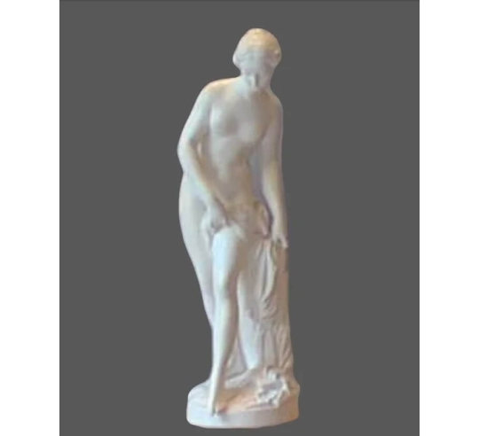 Estatua Ninfa bajando al baño, llamada La...