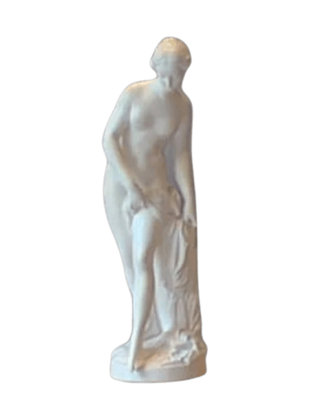 Estatua Ninfa bajando al baño, llamada La Bañista por Etienne Maurice Falconet