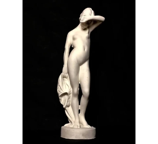 Statue Phryné devant ses juges d'après...