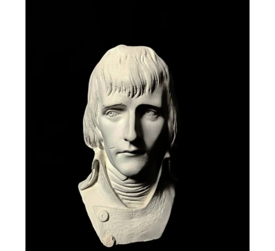 Busto del joven general Bonaparte según...
