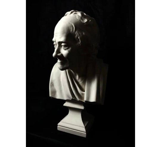 Buste de François-Marie Arouet, dit Voltaire...