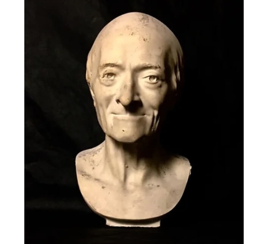 Buste de François-Marie Arouet, dit Voltaire...