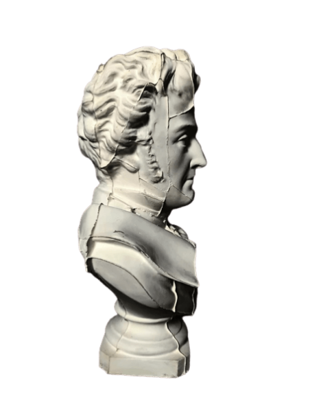 Busto de François René vizconde de Chateaubriand conocido como Chateaubriand.