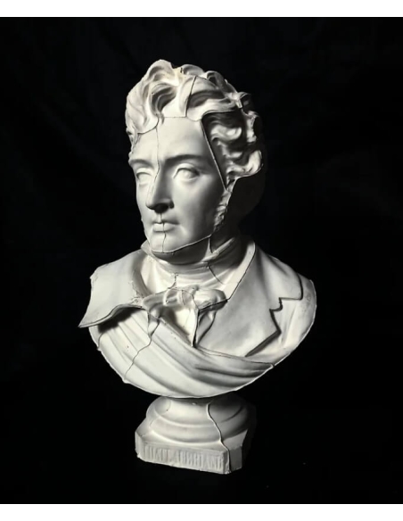 Busto de François René vizconde de Chateaubriand conocido como Chateaubriand.