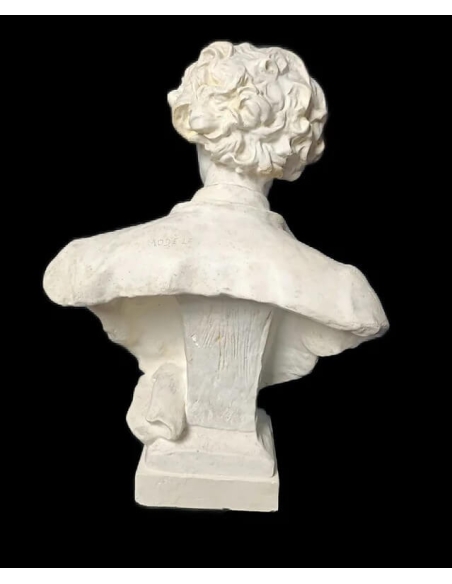 Buste de Charles Garnier d'après Jean-Baptiste Carpeaux.