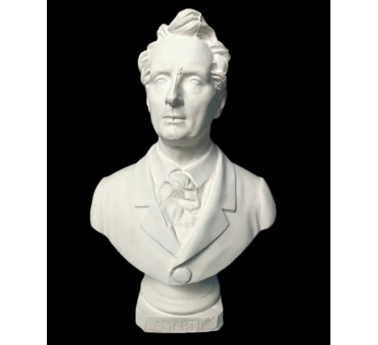 Bust of Alphonse de Lamartine.