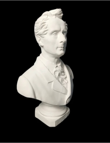 Bust of Alphonse de Lamartine.