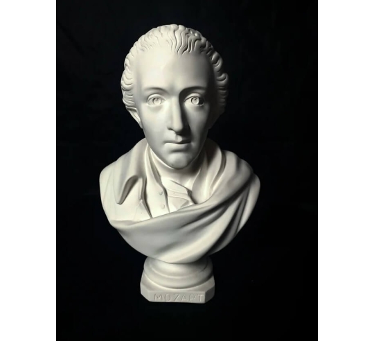 Bust of Wolfgang Amadeus Mozart.