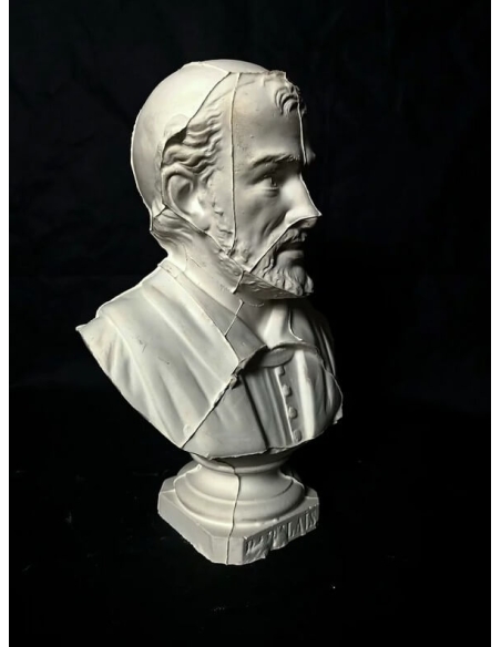 Bust of François Rabelais.