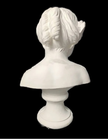 Buste de jeune fille le printemps d'après Jean-Baptiste Belloc.