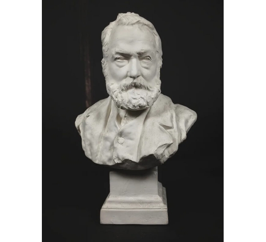 Buste de Victor Hugo d'après Jean-Antoine dit...