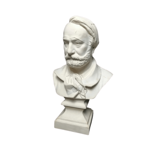 Busto de Victor Hugo.