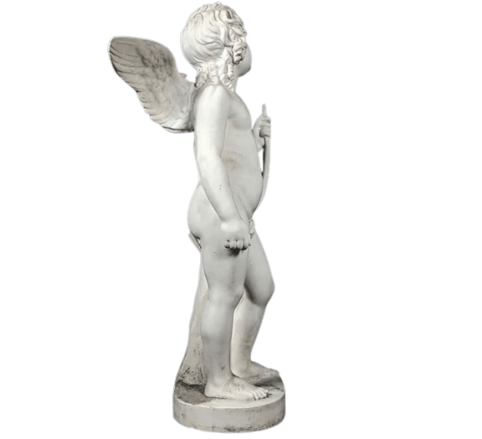 Statue de Cupidon avec son arc ou Amorino...