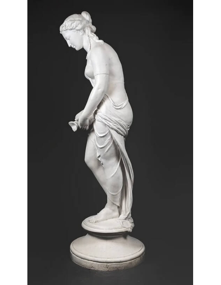 Estatua de la Portadora de Agua a Tamaño Real