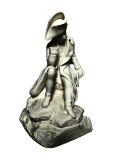 Estatuilla de Napoleón Bonaparte cautivo en la isla de...