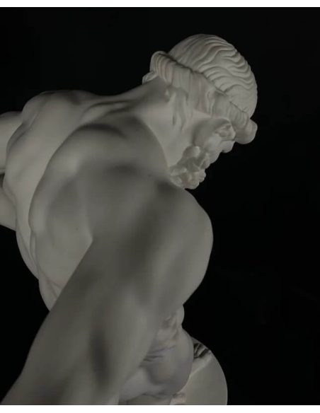 Statue du géant Atlas portant la voute céleste sur ses épaules