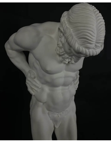 Statue du géant Atlas portant la voute céleste sur ses épaules