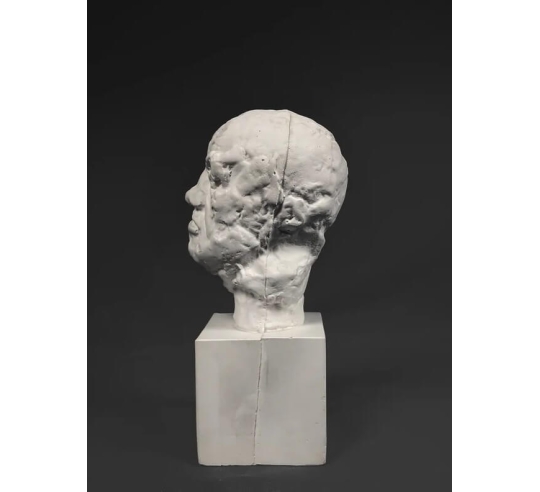 Little head of the Man with the Broken Nose...