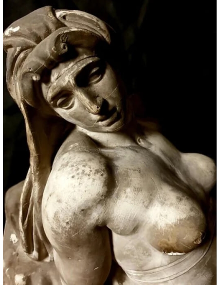 Statue de L'Aurore d'après Michel Ange