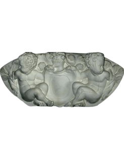 Low relief cartouche with two small genies surrounding a...
