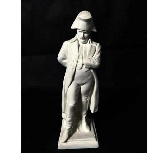 Statuette of General Napoleon Bonaparte hand in...