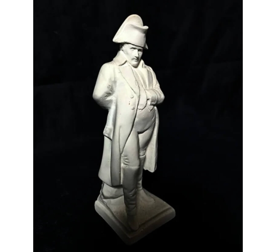Statuette of General Napoleon Bonaparte hand in...