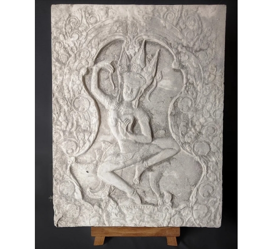 Bas-relief Apsara danseuse céleste, Art khmère