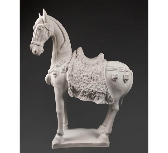 Statuette de Cheval de Guerre style Dynastie...