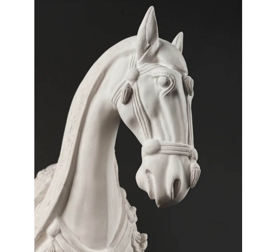 Statuette de Cheval de Guerre style Dynastie...