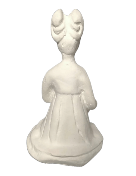 Estatuilla de una música femenina sentada tocando un tambor, arte chino estilo dinastía Tang.