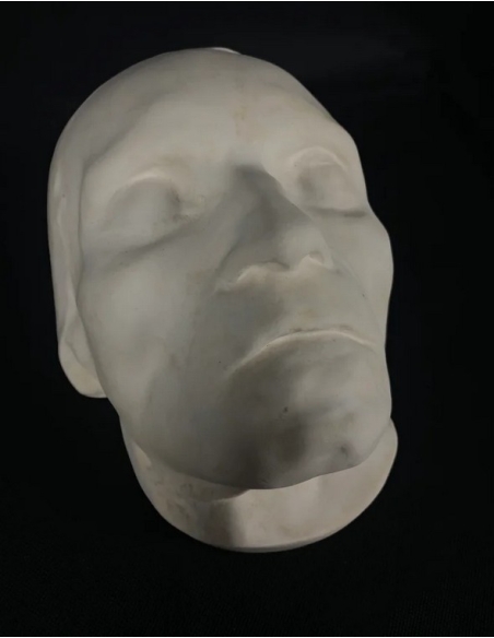 Mortuary mask of Beethoven on his deathbed.