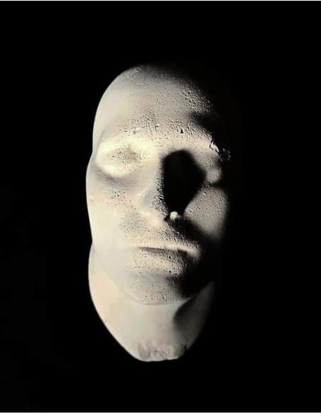 Máscara mortuoria de Napoleón Bonaparte, emperador de los franceses, en su lecho de muerte