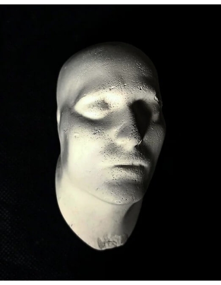 Máscara mortuoria de Napoleón Bonaparte, emperador de los franceses, en su lecho de muerte