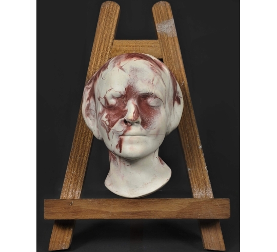 Mortuary mask of the unknown of the Seine