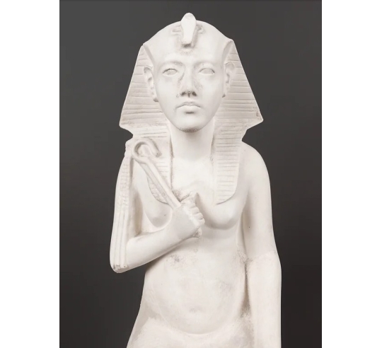 Estatuilla del rey faraón de Egipto Amenhotep...