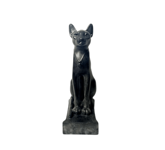Statuette of the goddess Bastet with necklace.