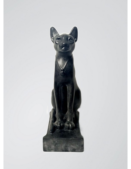 Statuette of the goddess Bastet with necklace, small model.