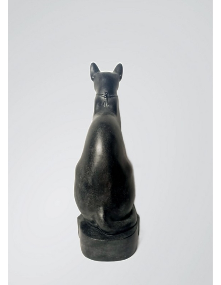 Statuette of the goddess Bastet with necklace, small model.
